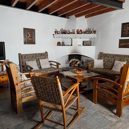 Constantias Stone Houses Lofou Dış mekan fotoğraf