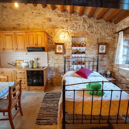 Constantias Stone Houses Lofou Dış mekan fotoğraf