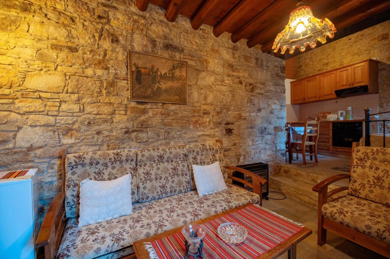 Constantias Stone Houses Lofou Dış mekan fotoğraf