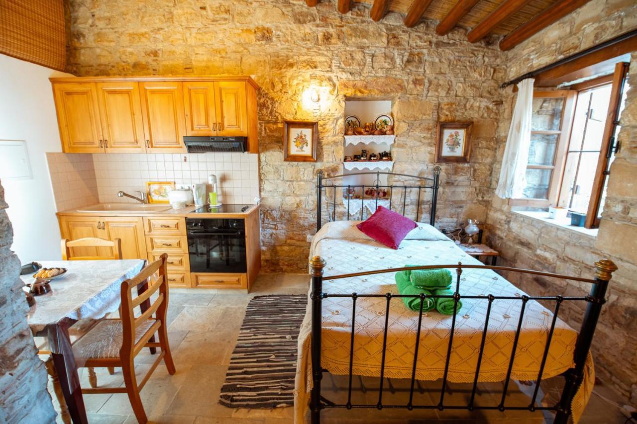 Constantias Stone Houses Lofou Dış mekan fotoğraf