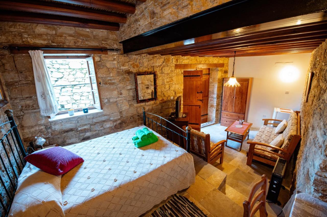 Constantias Stone Houses Lofou Dış mekan fotoğraf
